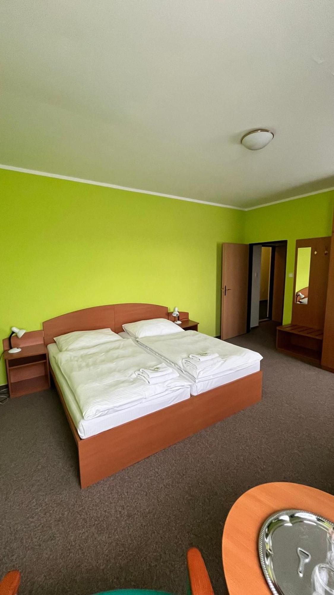 Grandhotel Novy Bor Nový Bor Exterior foto