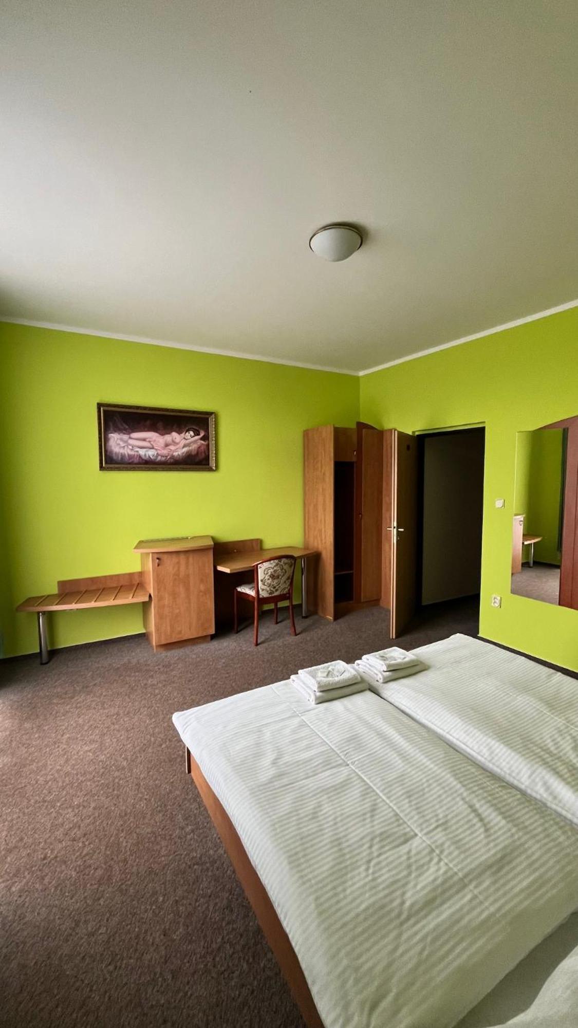 Grandhotel Novy Bor Nový Bor Exterior foto