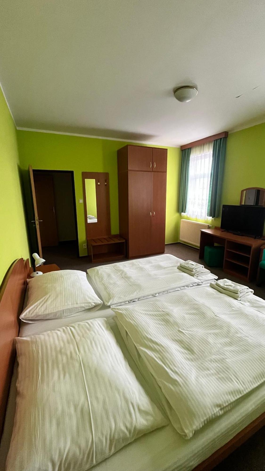 Grandhotel Novy Bor Nový Bor Exterior foto