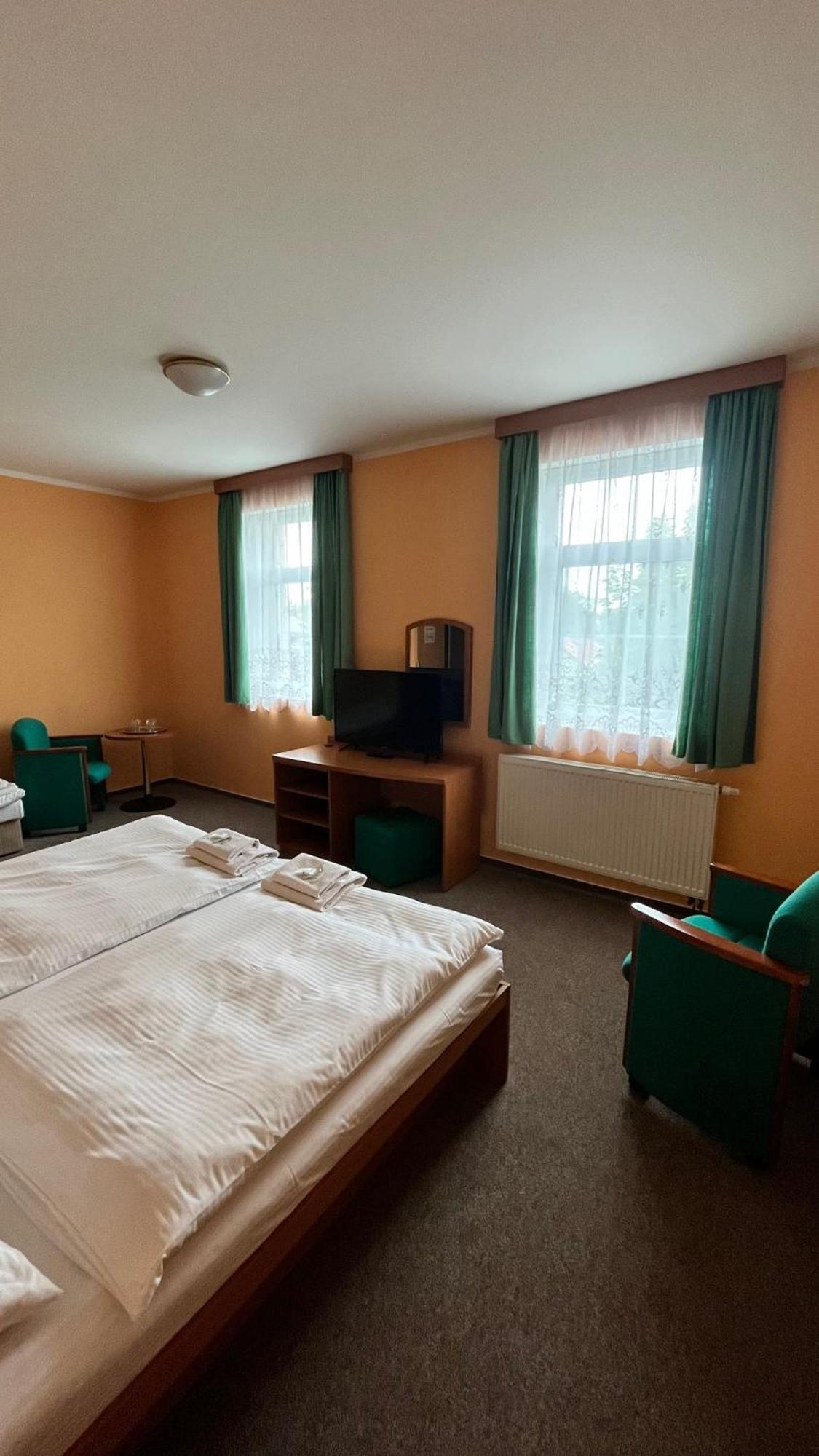 Grandhotel Novy Bor Nový Bor Exterior foto