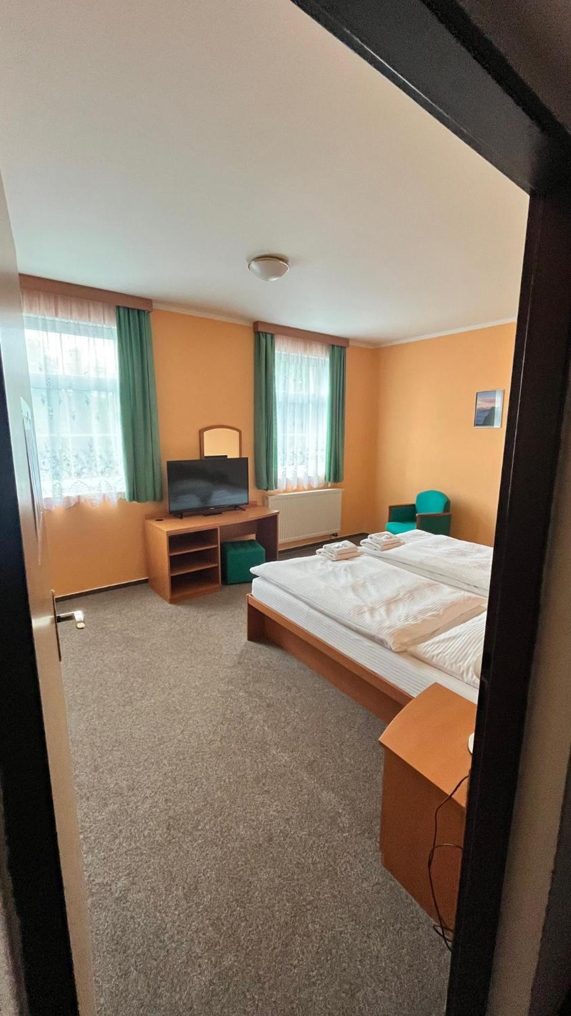 Grandhotel Novy Bor Nový Bor Exterior foto