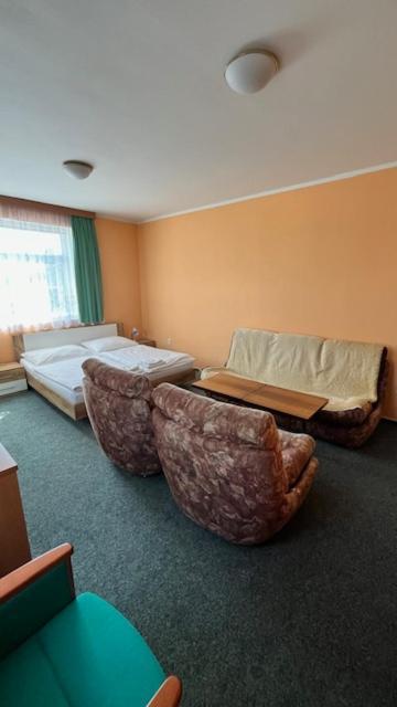 Grandhotel Novy Bor Nový Bor Exterior foto