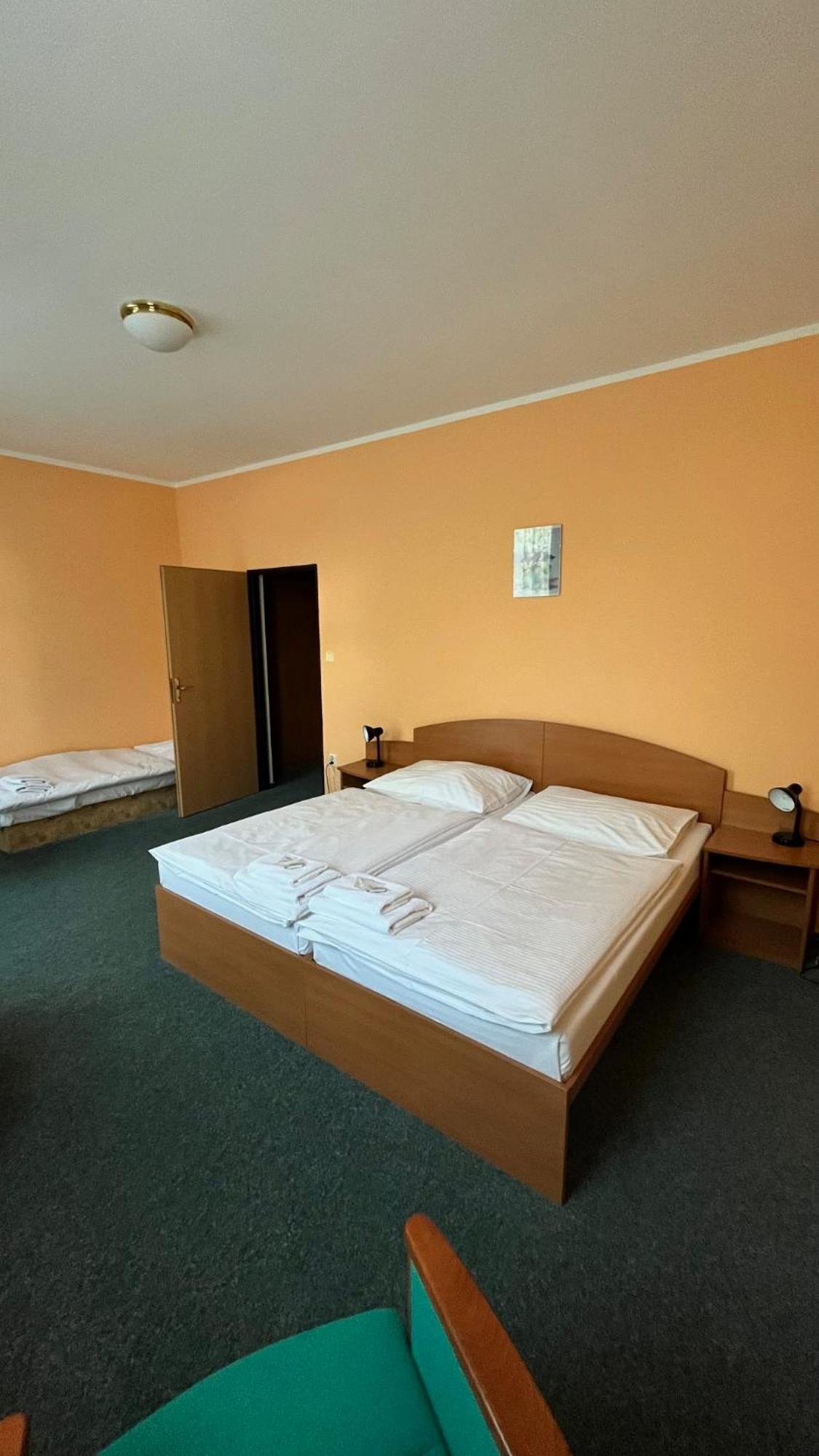 Grandhotel Novy Bor Nový Bor Exterior foto