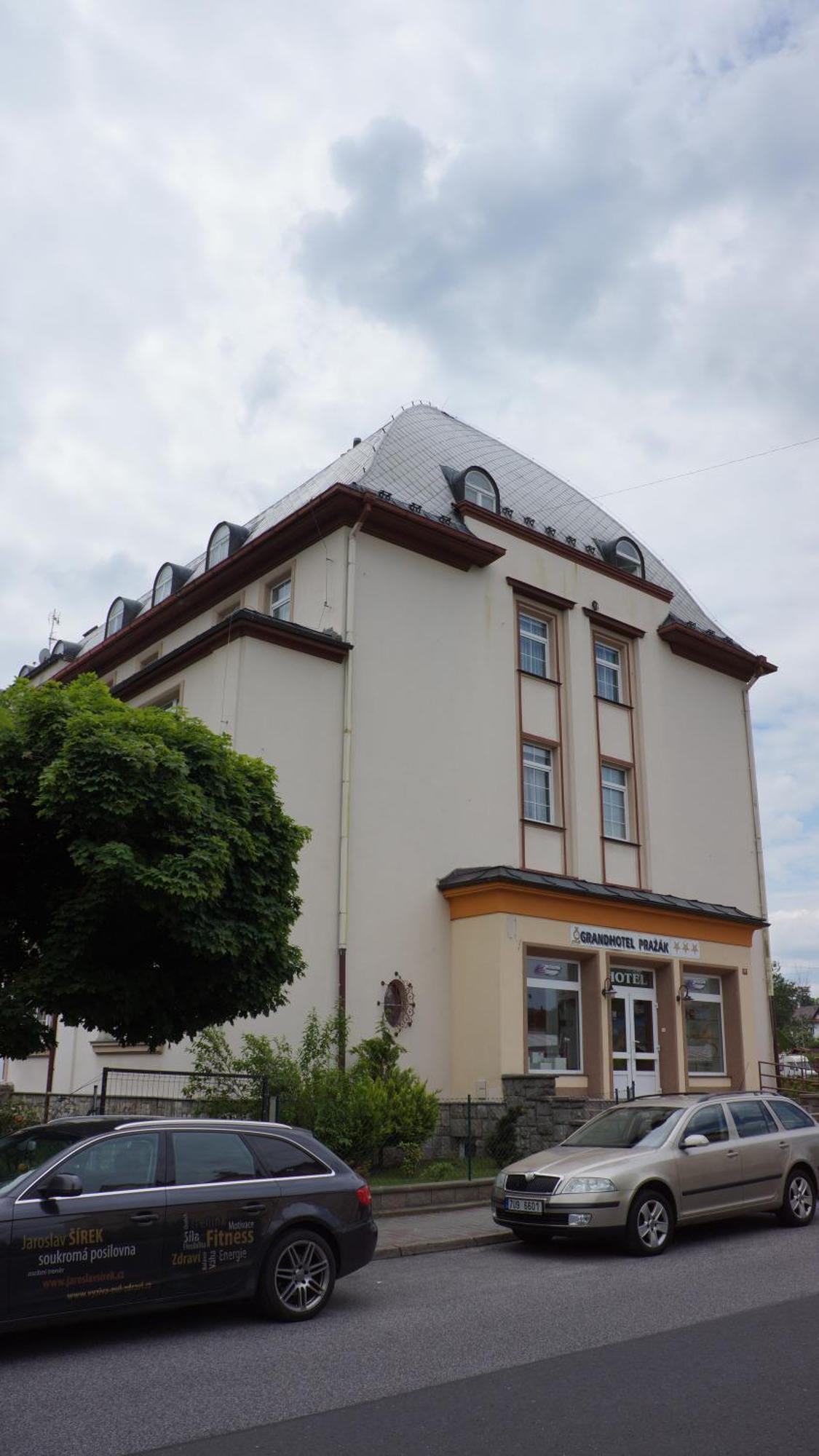 Grandhotel Novy Bor Nový Bor Exterior foto