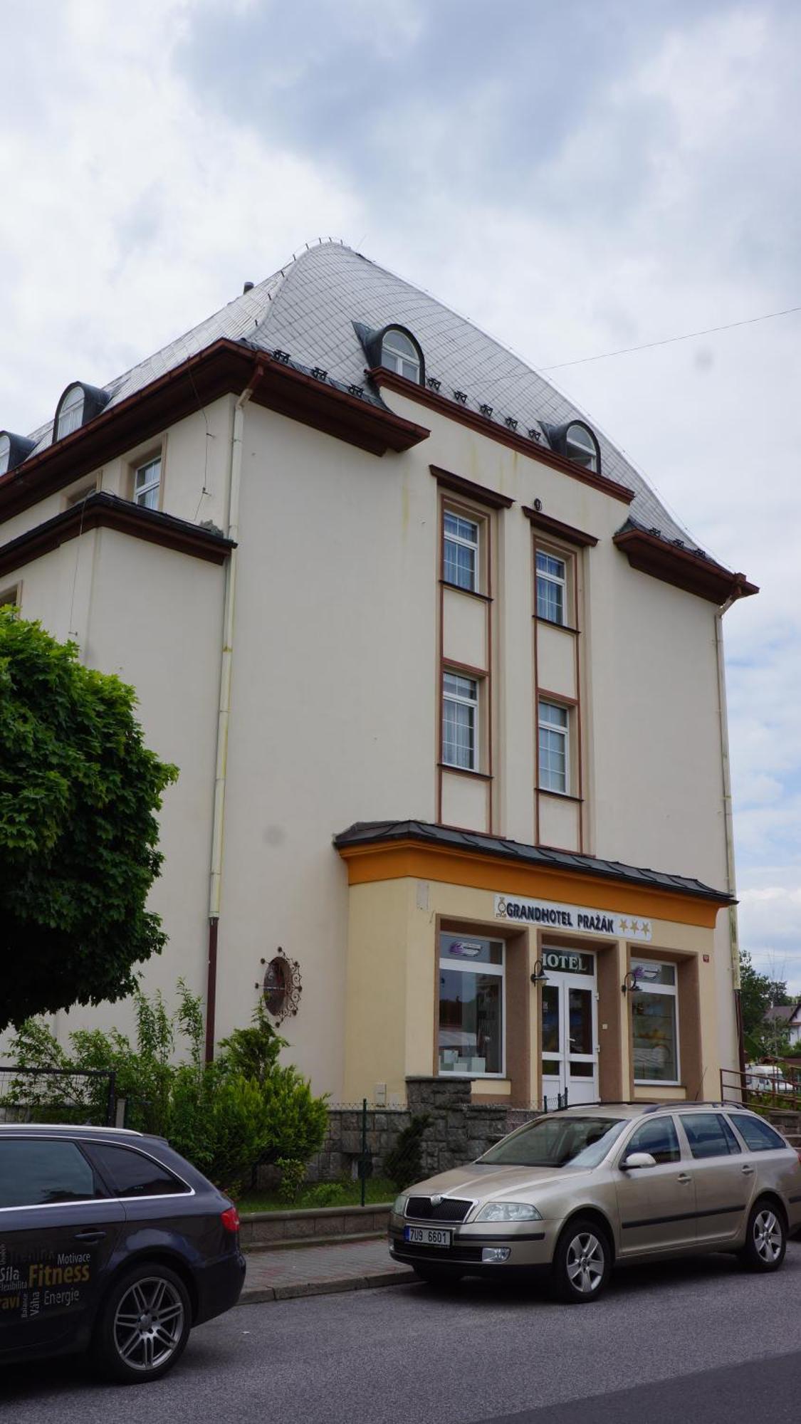 Grandhotel Novy Bor Nový Bor Exterior foto