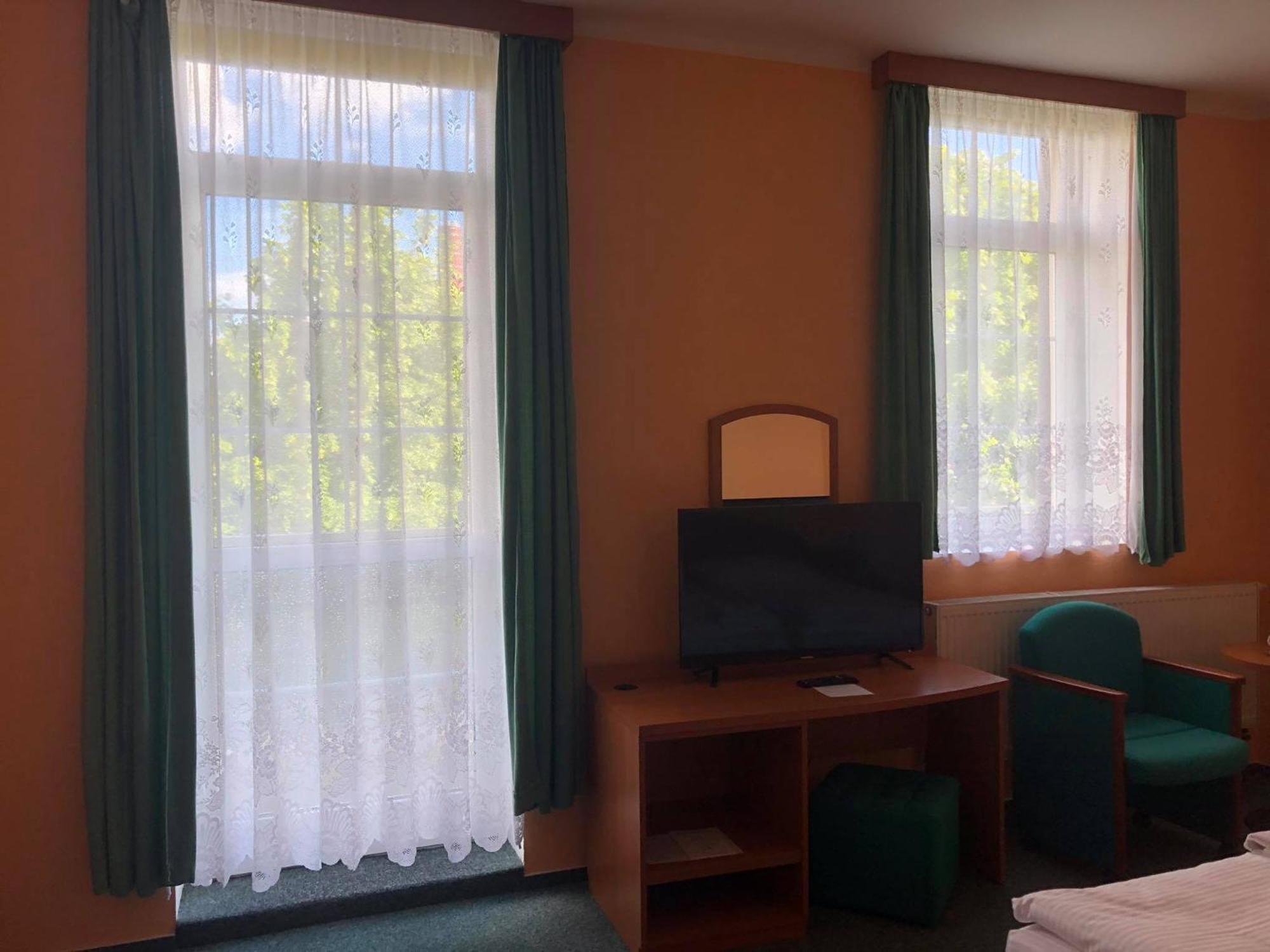 Grandhotel Novy Bor Nový Bor Exterior foto
